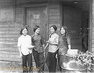 Houch Maids
Chris Towne Photo

