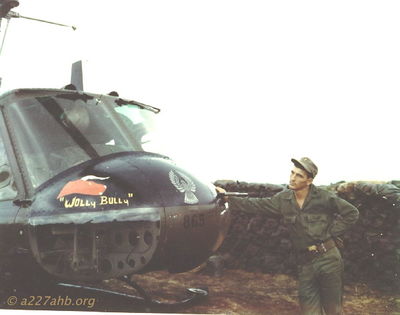 Wolly Bully
Tommy Harrison Photo

Tommy Harrison with 865 "Wolly Bully"
Keywords: nose art