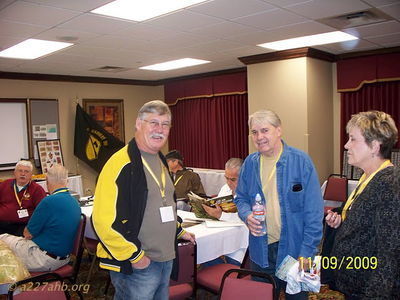 Bill Foster, Bob Kelly and Linda Kelly
Wayne Driver Photo
