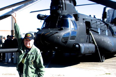 Bob Kelly barly reach Hook blades. I flew green hooks,TX Army NG
Robert Kelly Photo
