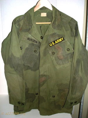  82nd Airborne jungle jacket 
Dennis Burden Collection

1st Pattern Jungle Jacket with Exposed buttons, 82nd Airborne(patch removed) camouflaged with shoe polish 
